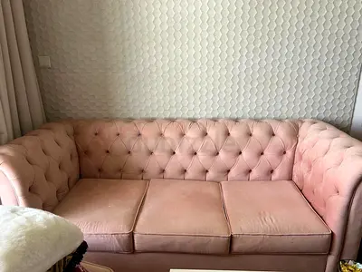 Bocca sofa
