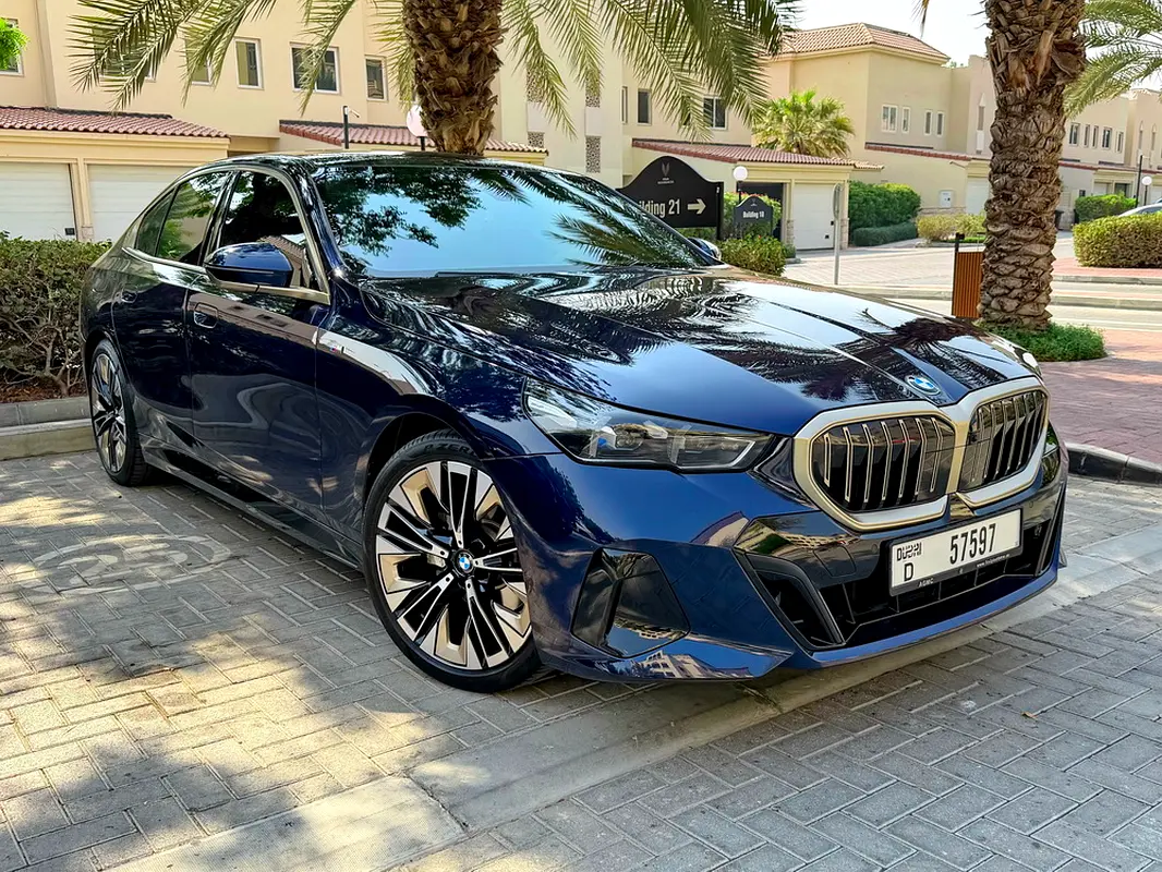 2024 BMW 5-Series 520i M Sport