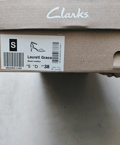 (Brand New)Clarks Laureti Grace women's sandals - size EU 38 / UK 5