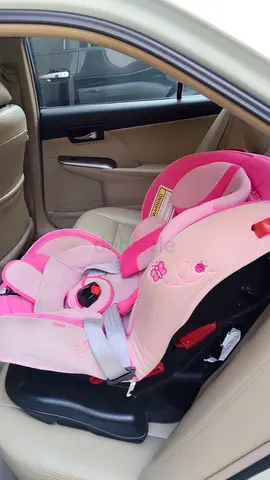Hello kitty baby car seater