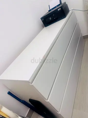 White 6-Drawer Chest/Dresser – Modern, Minimalist Design