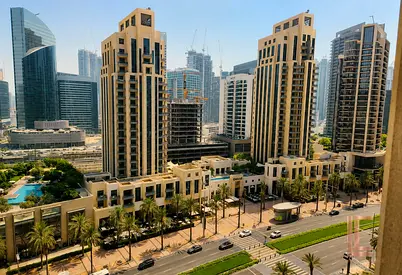 Fully Furnished | Boulevard View | Mid Floor