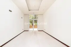 Spacious Layout | Low Floor | Beach Access