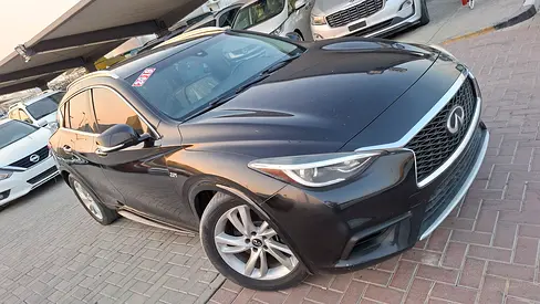 2019 Infiniti QX30 照片 2