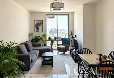 Prime location / 1BR / High Floor / Vacant