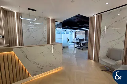 Brand New Renovation I Vacant I Furnished