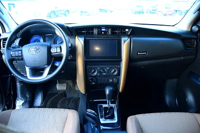 2026 Toyota FORTUNER — миниатюра 15