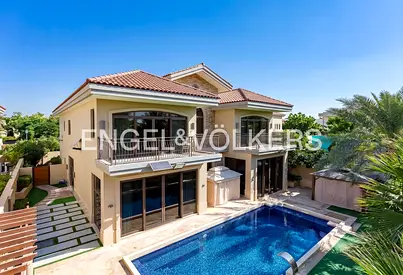 Immaculate | Lake Backing | Distinctive
