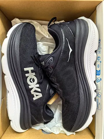 Original Hoka Men’s Black Running Shoes - Size 43, new in original packaging & Bill from Hoka shop