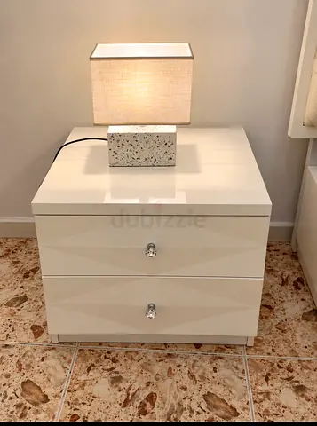 White glossy 6 piece bedroom set