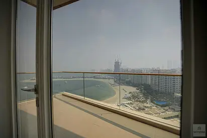 Spacious 3BR | Sea & Road View | 2,455 Sq. Ft. | Palm Jumeirah | AED 320K