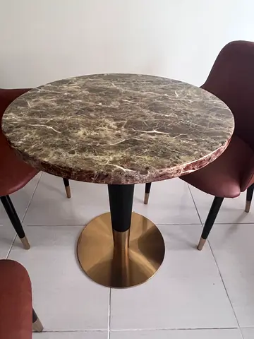 Coffee table with 3 chairs