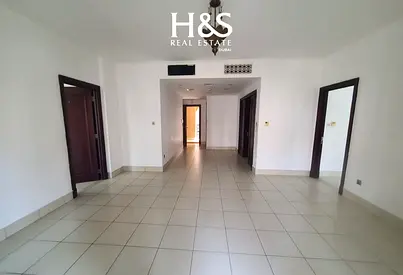 Burj Khalifa View | 2BR with Balcony | Huge Layout