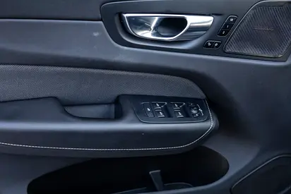 2022 Volvo XC60 — миниатюра 11