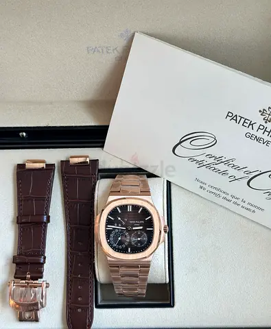 This is a Patek Philippe Nautilus 5712/1R-001 in 18K super master quality swing machine🇨🇭 rose gol