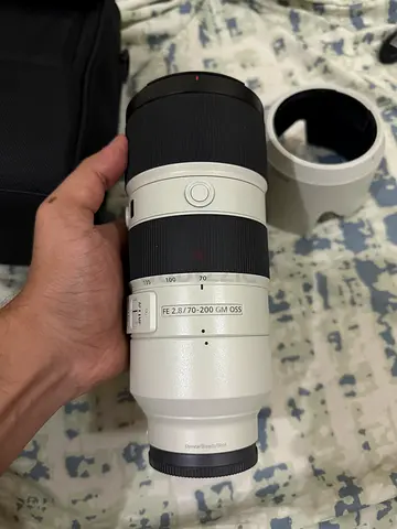Sony 70 200 GM i lens