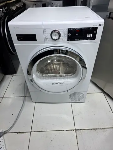 Bosch Series 8 Auto clean 9kg Heat pump Like New Condition