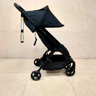 Safe-n-sound glid light cabin stroller
