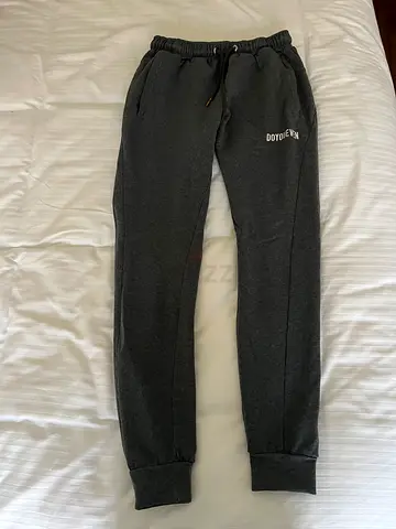 Dark grey men's jogger sweatpants, size medium (elastic waist, cuffed ankles)