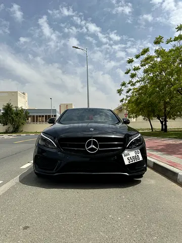 Mercedes-Benz C300 2017 4MATIC – Canada Specs Clean