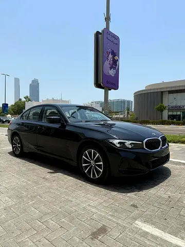 BMW 318i Sedan. 5 Years Warranty - 5 Years Free Service - GCC