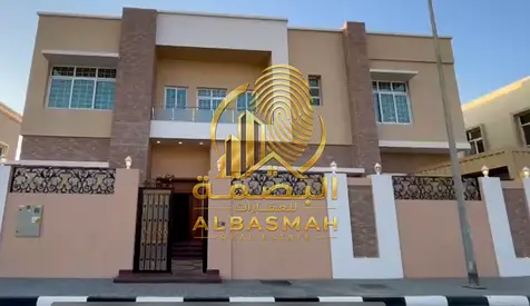 Distinctive villa for sale in Al Azra.