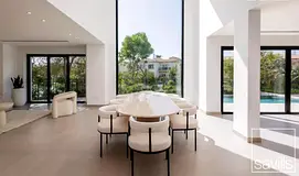 Smart home | Spacious Bedroom | Lake View