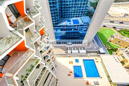 SPACIOUS 2BR - BRIGHT - PRIME LOCATION