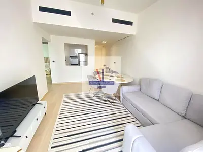 Specious 2 Bedroom Apartment For Rent Open View