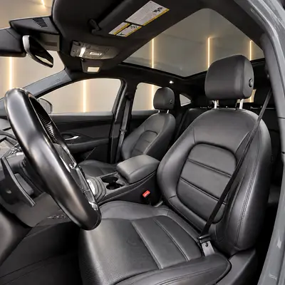 صورة 9 لـ 2019 Jaguar E-PACE