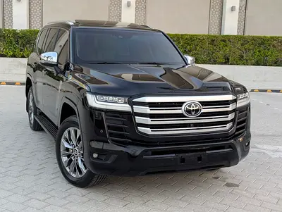 2022 Toyota Land Cruiser VXR GCC Specs V6 Twin-Turbo Interior and Exterior Excellent Condition