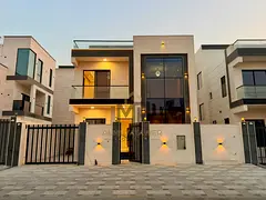 🏡 Own the villa of your dreams in the heart of Ajman, close to all services and amenities. Featur