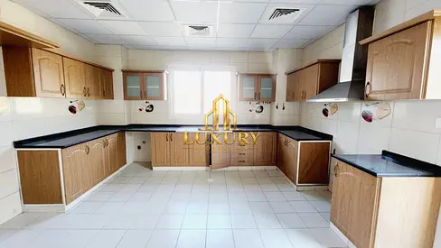 🔥 فيلا واسعة 3 غرف نوم | الفايحاء | 4 حمامات | 93,000 درهم | 4 دفعات