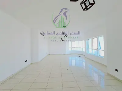 فخامة استثنائية في شقة ثلاث غرف وصالة بالمجاز 3 على قناة القصباء، مع إطلالة بحرية مباشرة