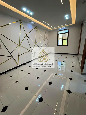 شقة مميزة,بلكونة,صيانة مجانية,مساحة واسعة,موقع مميز,سهل الوصول