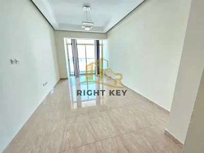 FITTED KITCHEN/ LAVISH/ OPEN VIEW/ STUDIO/40K