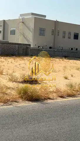 للبيع ارضين سكنيتين منطقه الرقيبه مقابل مشروع نسمه بالشارقه