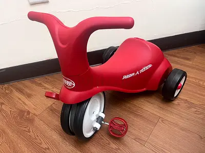 Radio Flyer Toddler Ride-On Trike - Red, Low-Seat Balance Bike