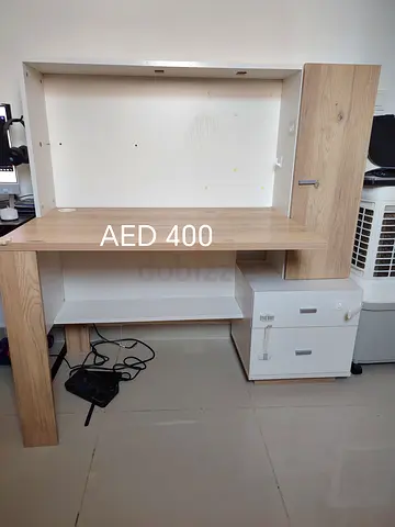 Wooden Study / Ogffice Desk - AED 400