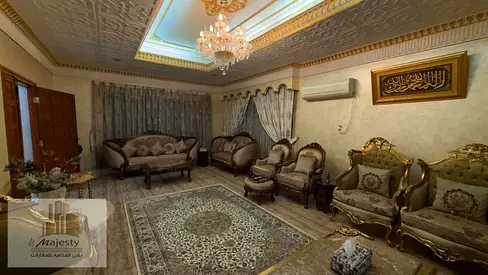 🏡 للبيع بيت مميز في الراشدية – عجمان 📍 موقع استثماري مميز بالقرب من الشارع الرئيسي وقصر الشيخ، مع سهولة الوصول إلى أهم الطرق والخدمات.