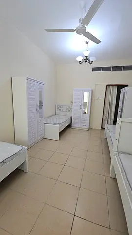BED SPACE FOR EXECUTIVE BACHELOR (Indians Only)