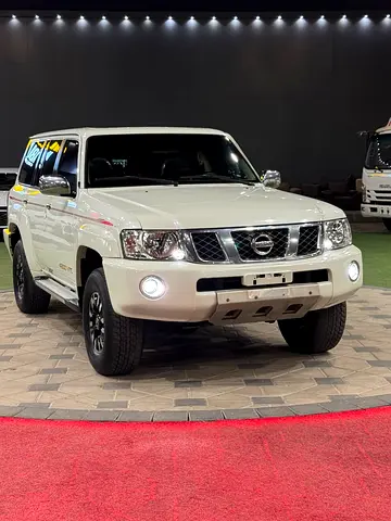 Nissan Patrol Safari Super Safari 2017 GCC Specs