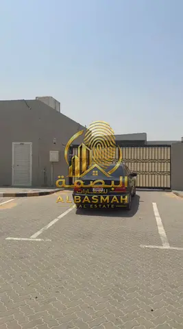 حوطة للإيجار – مدينة الإمارات الصناعية، الصجعة، بلوك 4، الشارقة