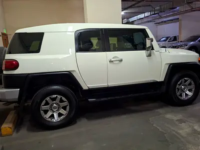 صورة 7 لـ 2014 Toyota FJ CRUISER