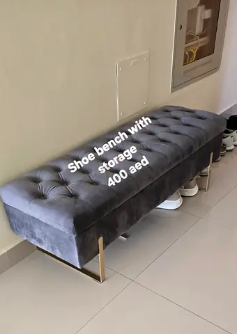 Grey tufted shoe bench with storage - good condition