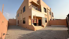 Luxurious 5BR Villa with Maid’sroom in Hoshi only 150k
