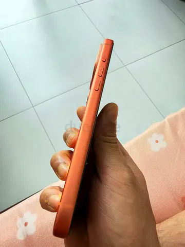 Excellent condition 17 Pro max 256 ( cosmic orange)