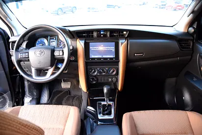2026 Toyota FORTUNER — миниатюра 17