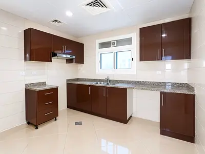 SPACIOUS 1BHK !! CLOSE KITCHEN !! FAMILY BUILDING
