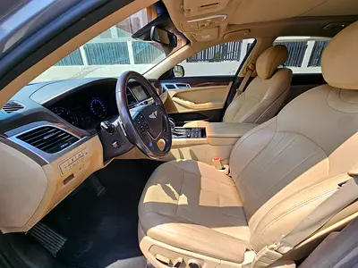 صورة 9 لـ 2016 Genesis G80